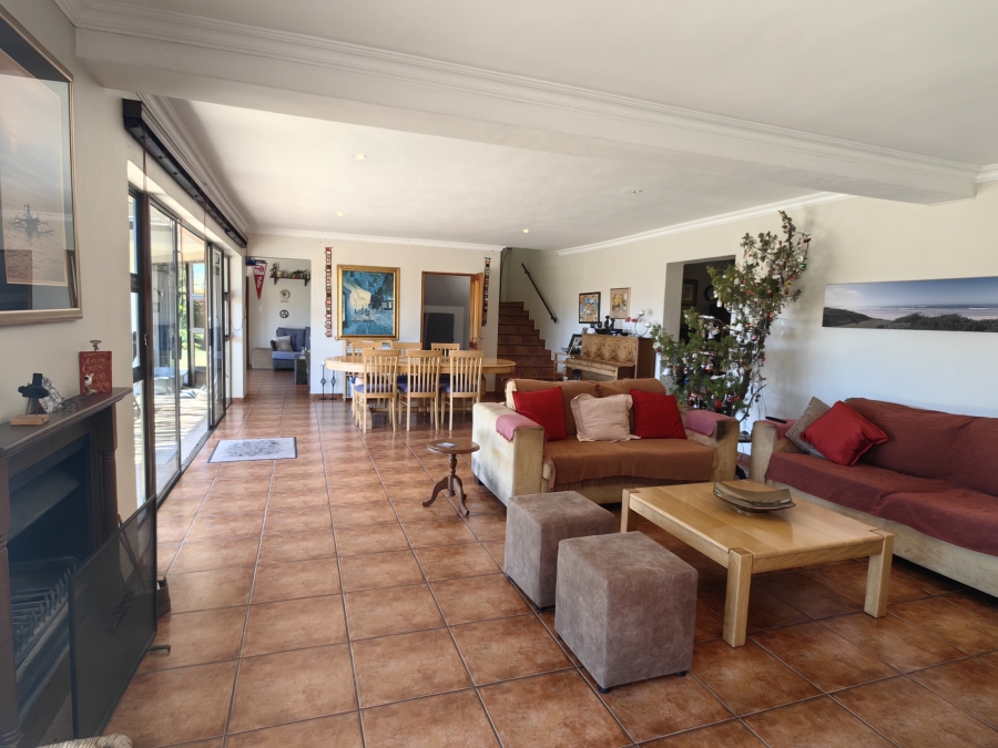 4 Bedroom Property for Sale in Welgedacht Western Cape